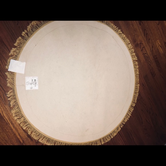 NW HOME DECORATORS ROUND RUG 45” - Picture 7 of 8